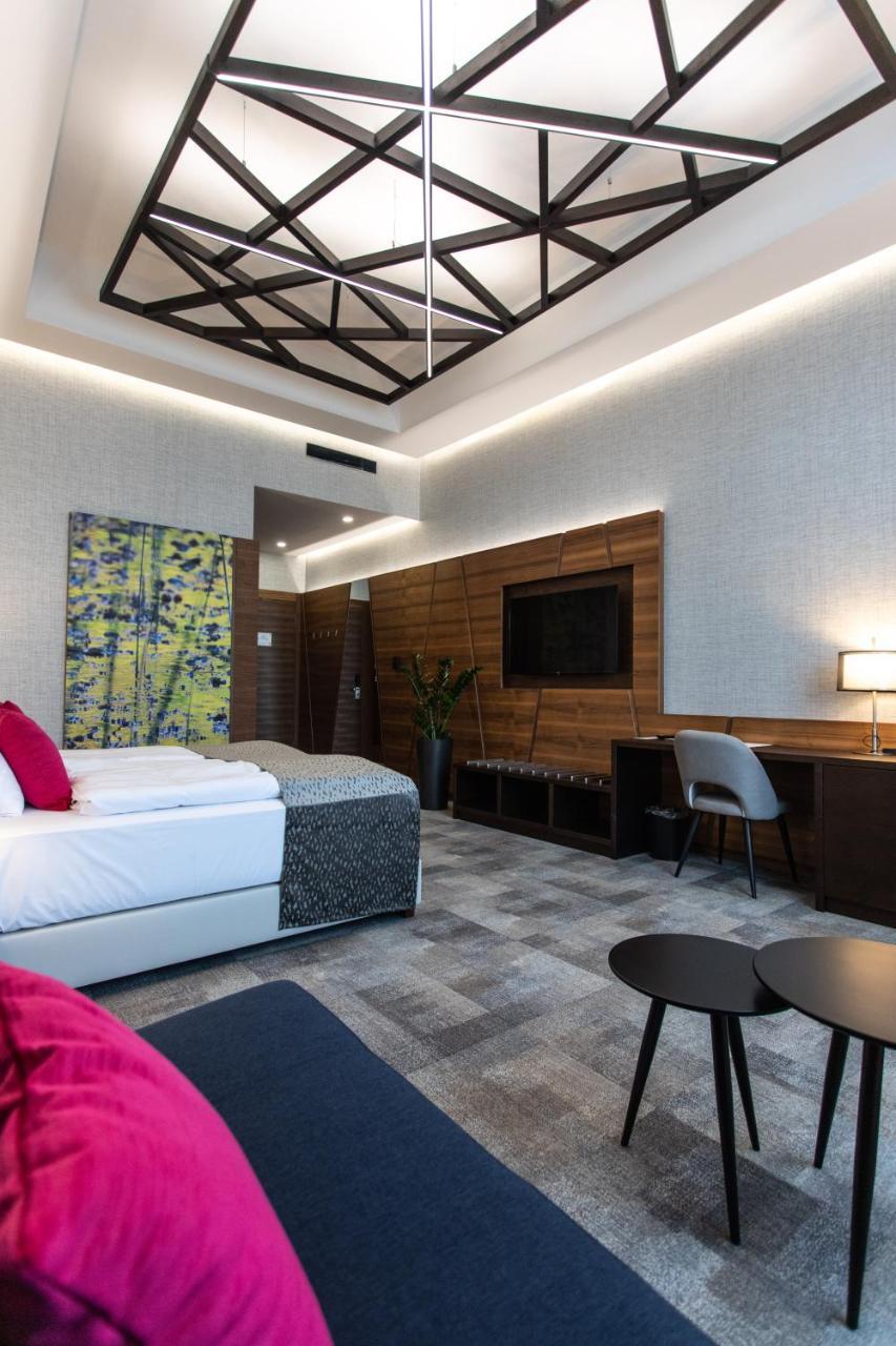 Artis Boutique Hotel Szombathely Exterior photo