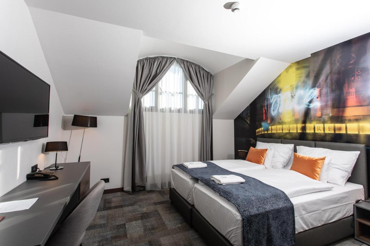 Artis Boutique Hotel Szombathely Exterior photo